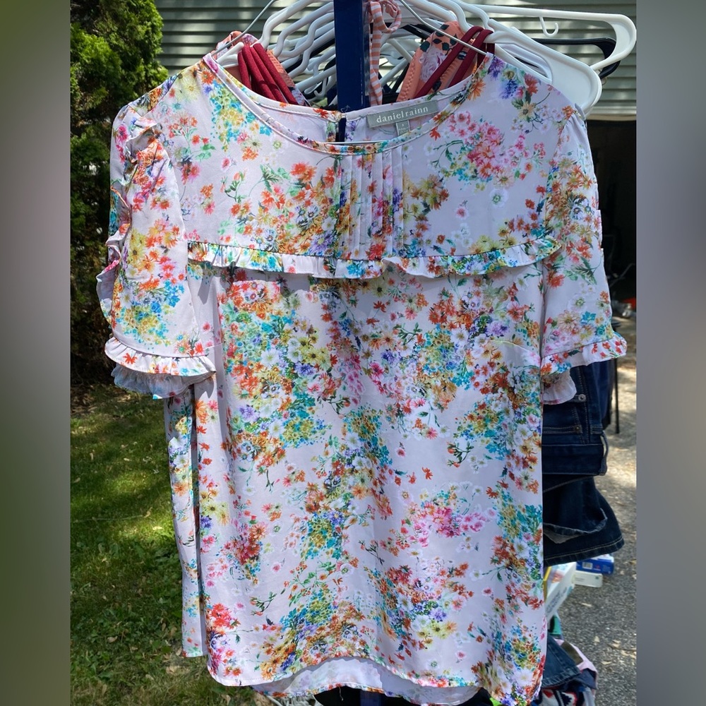 Daniel Rainn Makie Ruffle Trim Blouse - Size Small